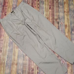 B.E. KHAKIS MENS 38X32 NEW W/O TAGS